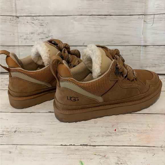 UGG Women’s Lomel Sneaker - Picture 3 of 7
